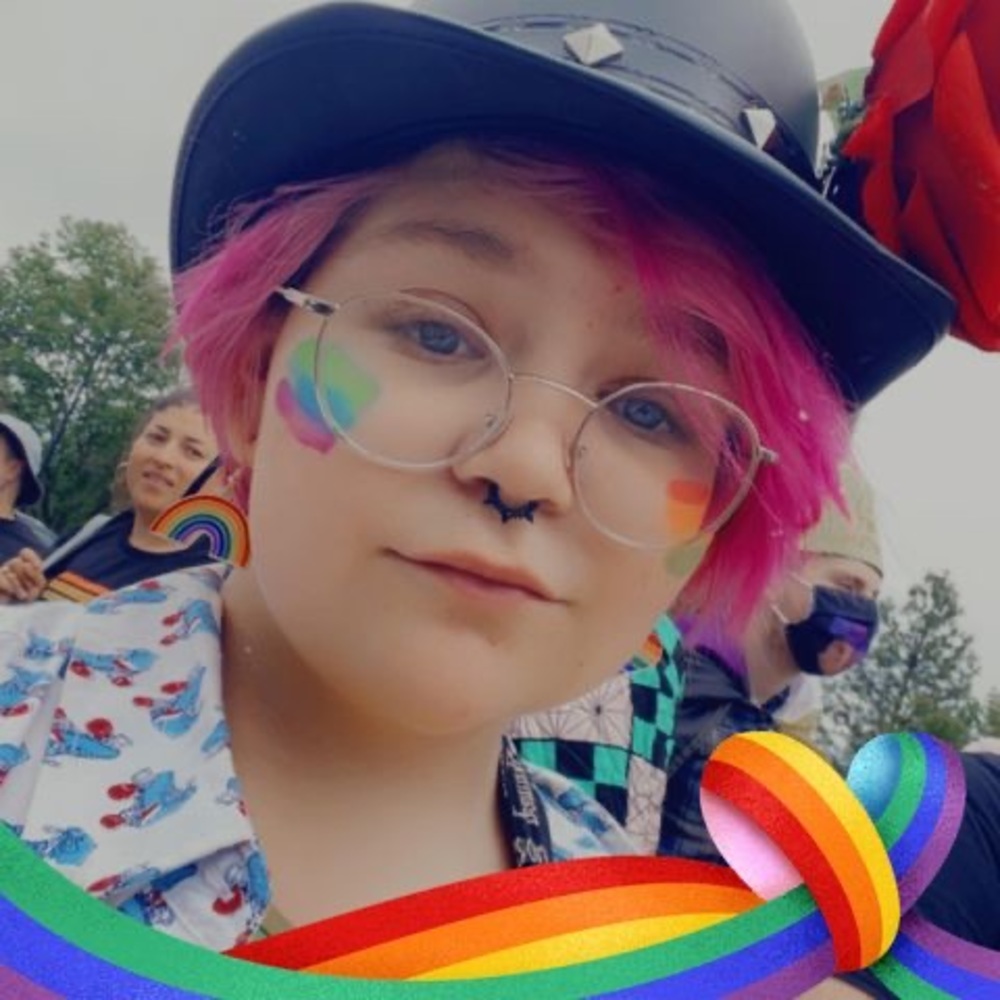 Meet your Posher, April